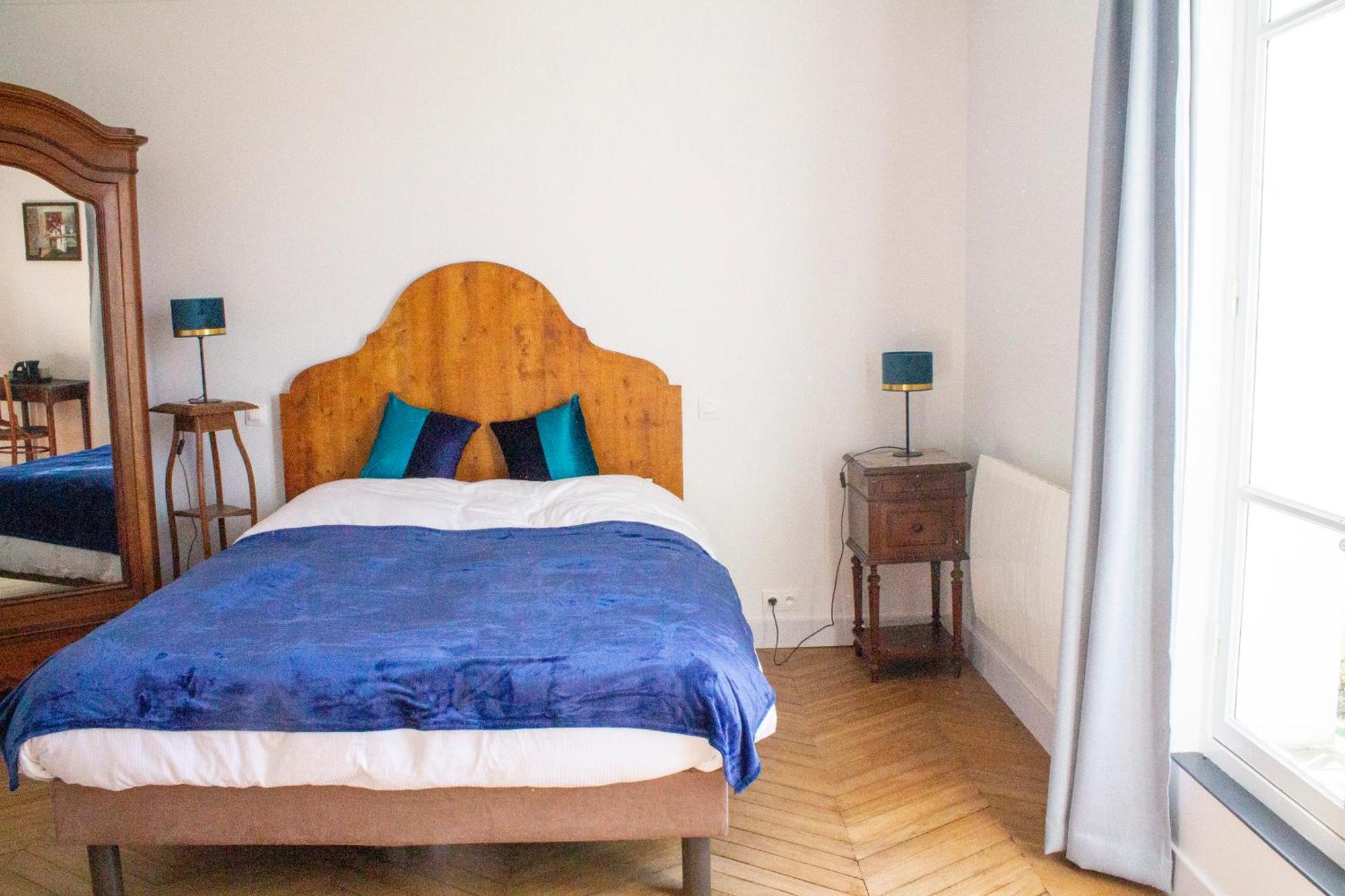 Manoir Le Parc Near Paris & Disneyland Villevaude Room photo
