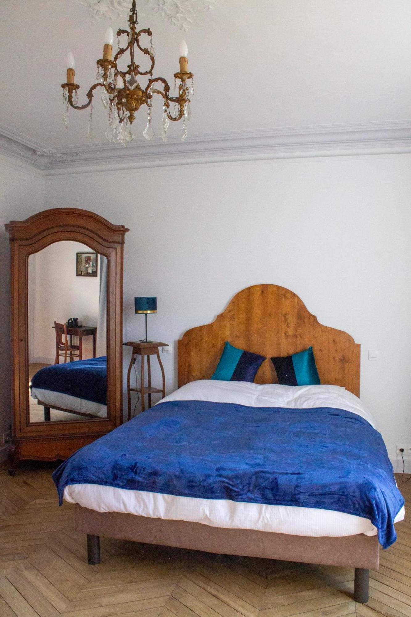 Manoir Le Parc Near Paris & Disneyland Villevaude Room photo